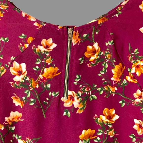 💕 EUC  Papermoon Larie Crew Neck Burgundy Blouse 💕 - Picture 2 of 2